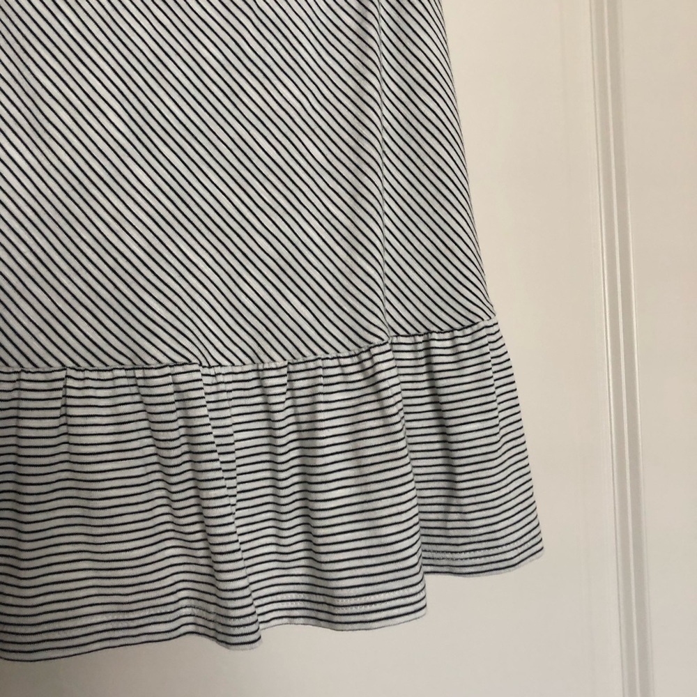 Striped Tank Top - Picture 5 of 5